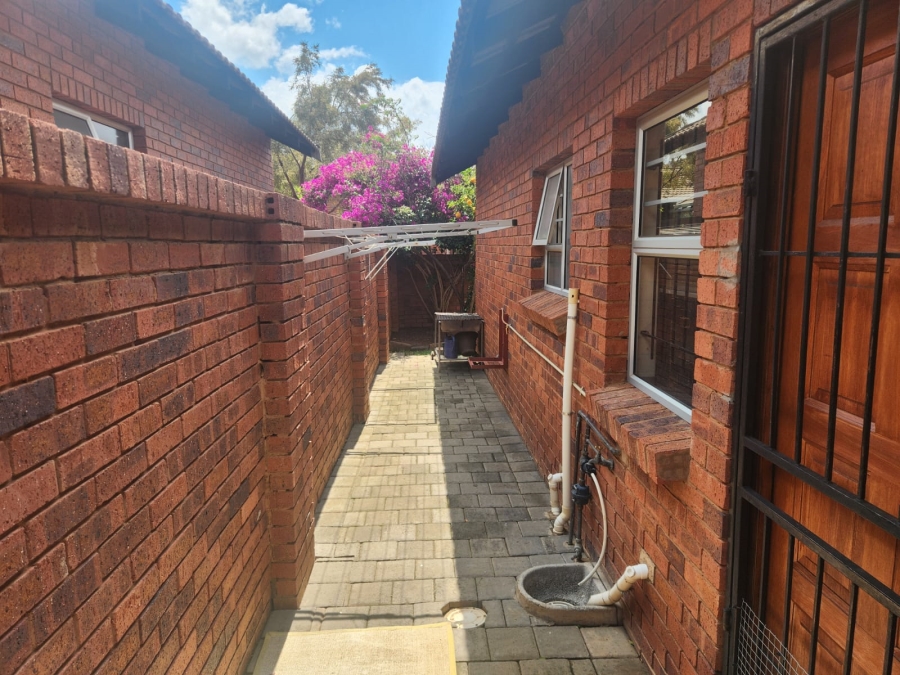 To Let 3 Bedroom Property for Rent in Pentagon Park Free State